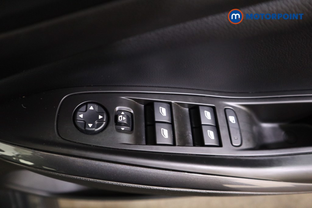 Vauxhall Grandland X Business Edition Nav Automatic Petrol Plug-In Hybrid SUV - Stock Number (1613443) - 14th supplementary image