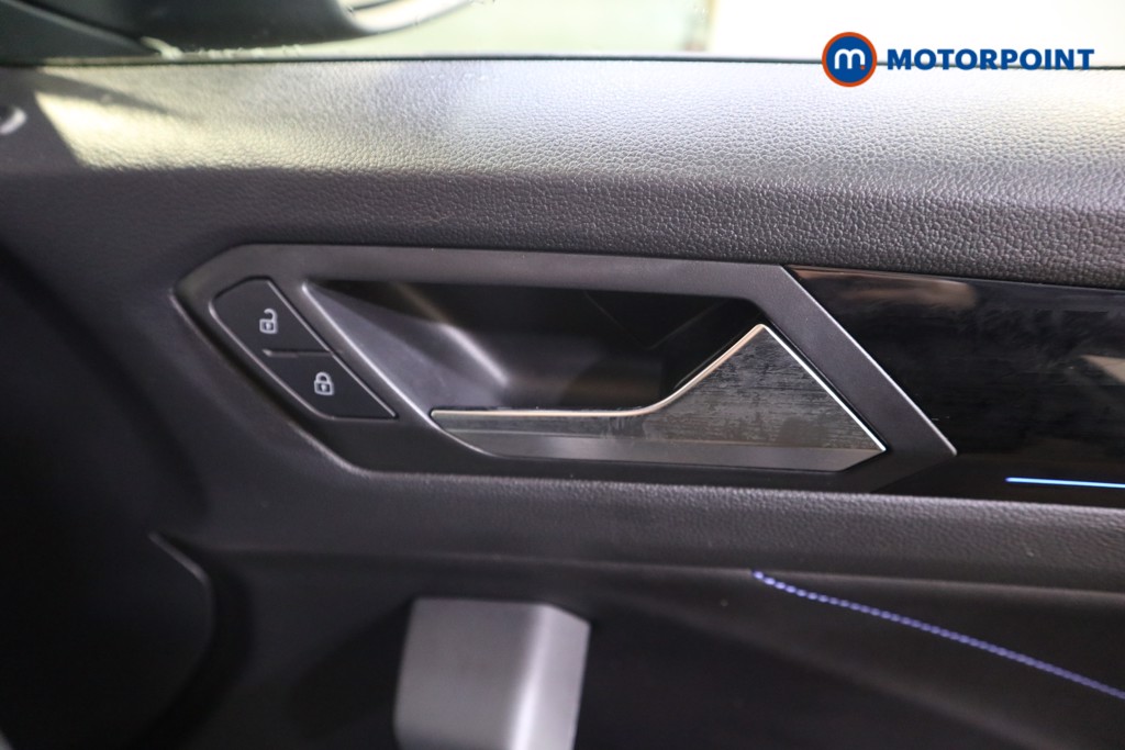 Volkswagen T-Roc R Automatic Petrol SUV - Stock Number (1614245) - 17th supplementary image