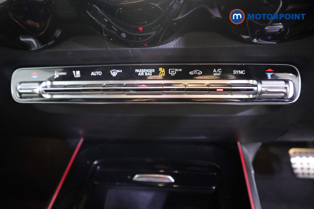 Mercedes-Benz GLB Amg Line Automatic Diesel SUV - Stock Number (1614247) - 9th supplementary image