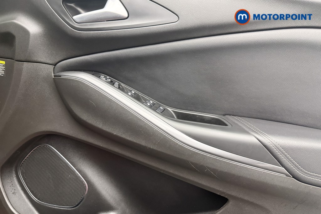 Vauxhall Grandland X Griffin Edition Manual Petrol SUV - Stock Number (1614746) - 17th supplementary image