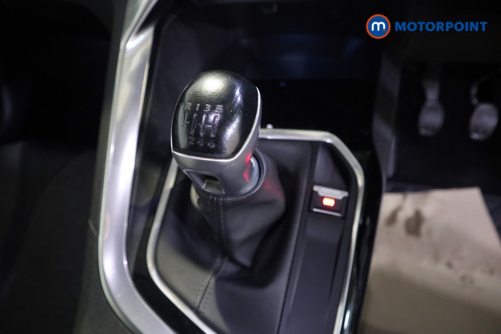 Peugeot 3008 Allure Manual Petrol SUV - Stock Number (1614985) - 9th supplementary image