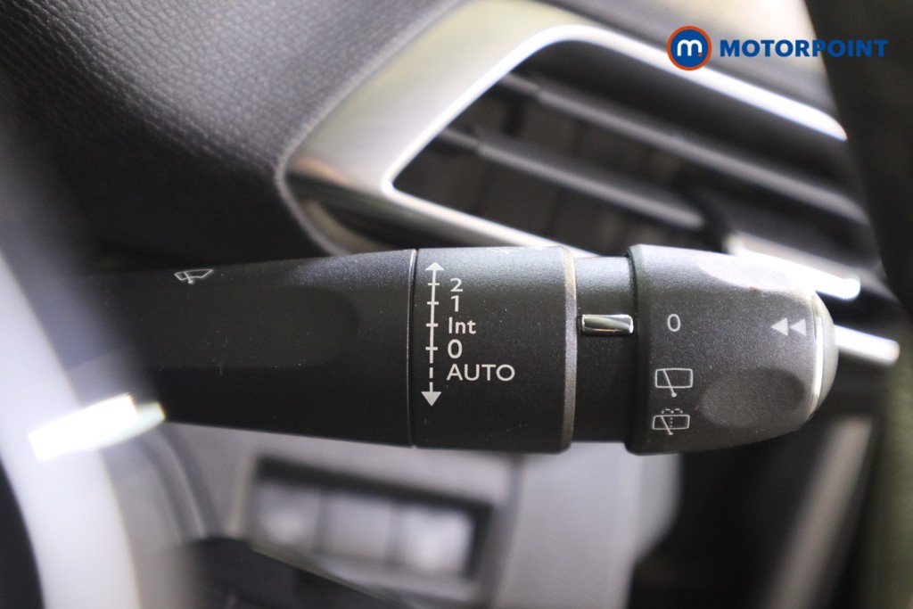 Peugeot 3008 Allure Manual Petrol SUV - Stock Number (1614985) - 13th supplementary image
