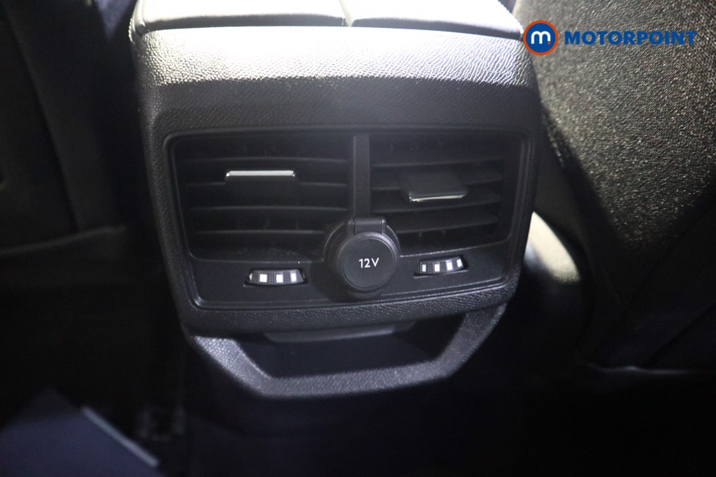 Peugeot 3008 Allure Manual Petrol SUV - Stock Number (1614985) - 20th supplementary image