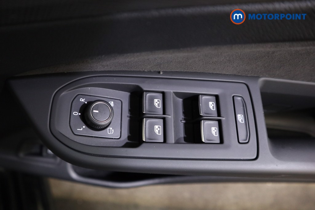 Volkswagen Golf Style Automatic Petrol Plug-In Hybrid Hatchback - Stock Number (1614998) - 14th supplementary image