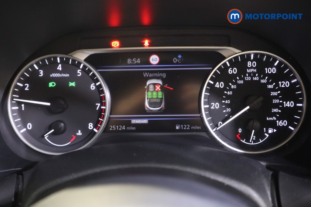 Nissan Juke Tekna-Plus Manual Petrol SUV - Stock Number (1615092) - 4th supplementary image