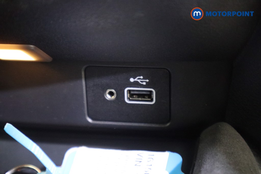 Nissan Juke Tekna-Plus Manual Petrol SUV - Stock Number (1615092) - 9th supplementary image