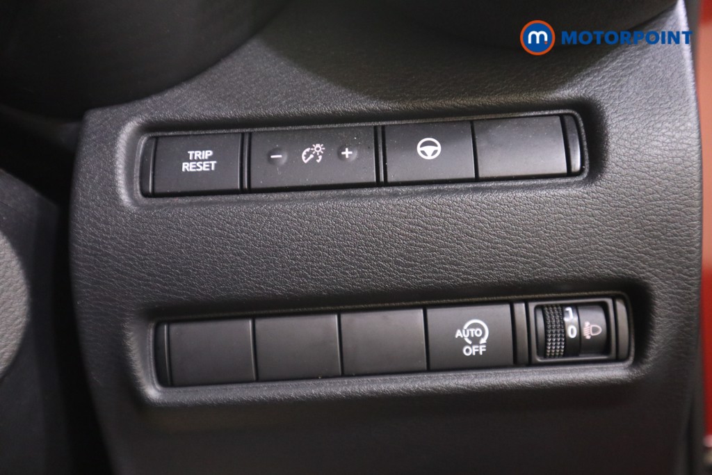 Nissan Juke Tekna-Plus Manual Petrol SUV - Stock Number (1615092) - 13th supplementary image