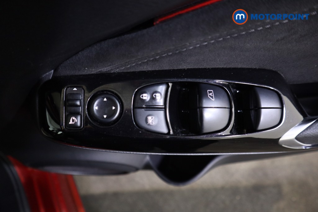 Nissan Juke Tekna-Plus Manual Petrol SUV - Stock Number (1615092) - 14th supplementary image