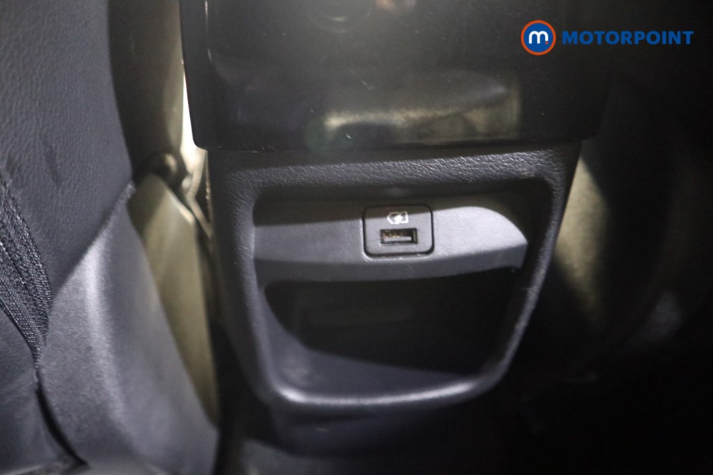 Nissan Juke Tekna-Plus Manual Petrol SUV - Stock Number (1615092) - 18th supplementary image