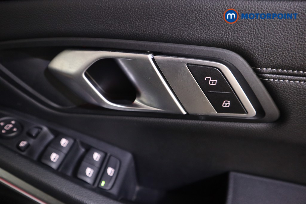 BMW 3 Series M Sport Automatic Petrol Plug-In Hybrid Saloon - Stock Number (1615396) - 16th supplementary image