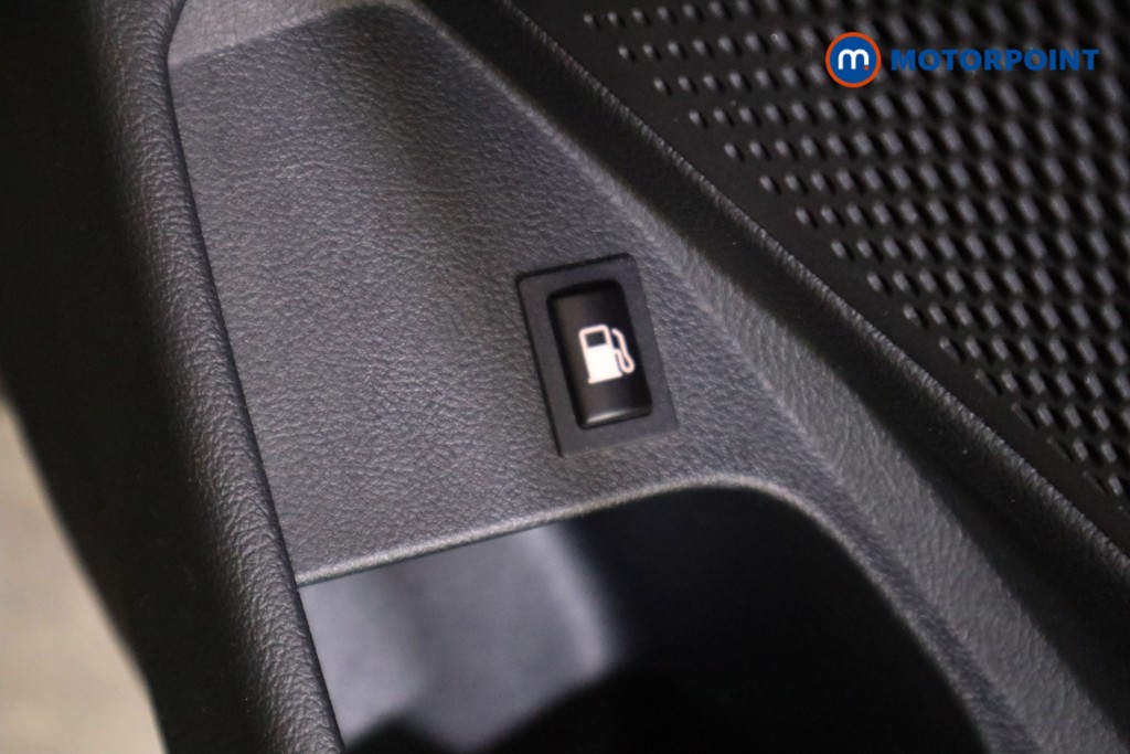 BMW 3 Series M Sport Automatic Petrol Plug-In Hybrid Saloon - Stock Number (1615396) - 17th supplementary image