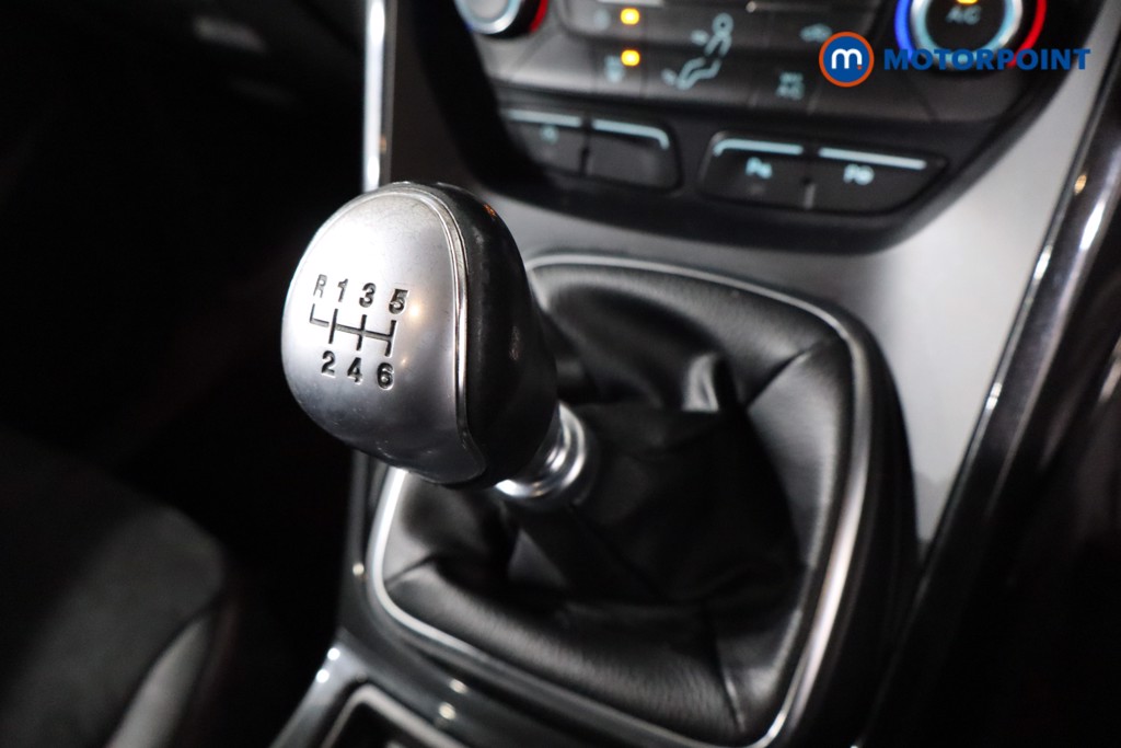 Ford Kuga St-Line Manual Petrol SUV - Stock Number (1615653) - 14th supplementary image