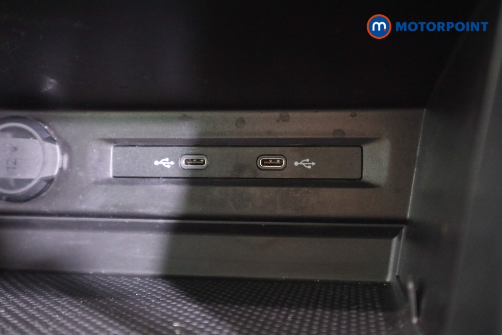 Volkswagen Tiguan Life Automatic Petrol SUV - Stock Number (1615677) - 10th supplementary image