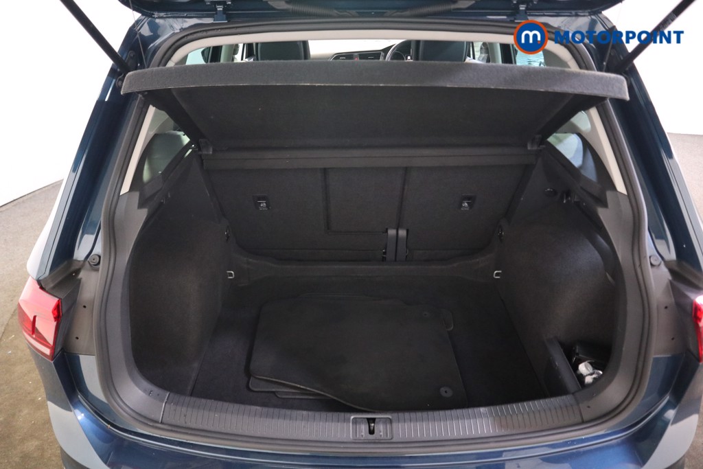 Volkswagen Tiguan Life Automatic Petrol SUV - Stock Number (1615677) - 19th supplementary image