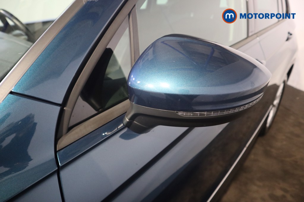 Volkswagen Tiguan Life Automatic Petrol SUV - Stock Number (1615677) - 32nd supplementary image