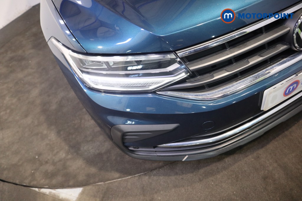 Volkswagen Tiguan Life Automatic Petrol SUV - Stock Number (1615677) - 36th supplementary image