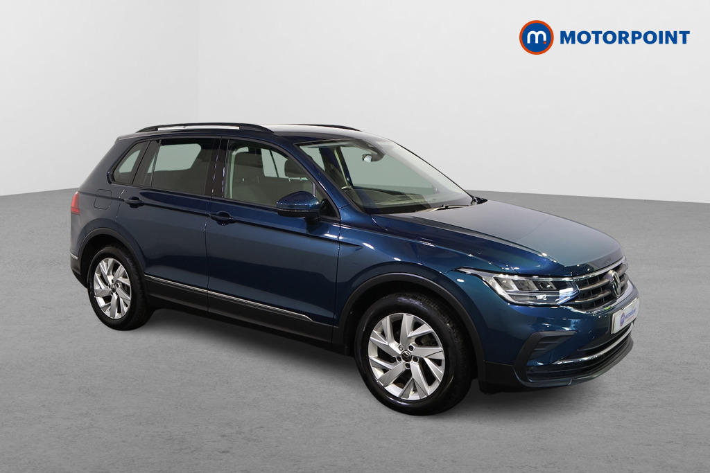 Volkswagen Tiguan Life Automatic Petrol SUV - Stock Number (1615677) - Drivers side front corner