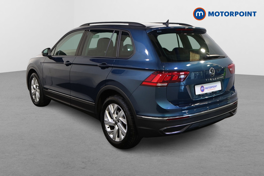 Volkswagen Tiguan Life Automatic Petrol SUV - Stock Number (1615677) - Passenger side rear corner