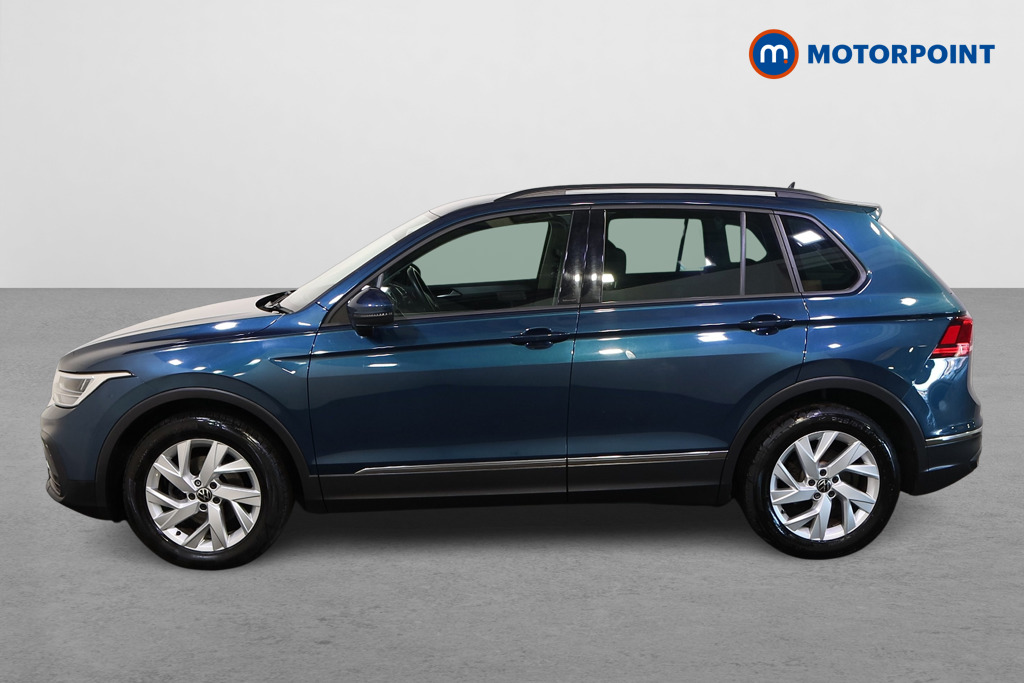 Volkswagen Tiguan Life Automatic Petrol SUV - Stock Number (1615677) - Passenger side