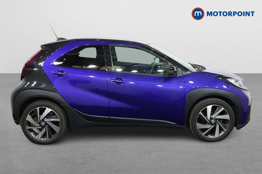 Toyota Aygo X Edge Manual Petrol Hatchback - Stock Number (1615916) - Drivers side