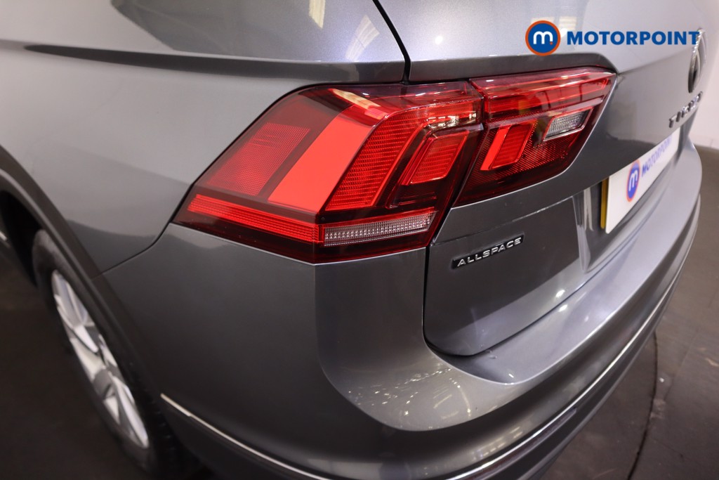 Volkswagen Tiguan Allspace Life Automatic Petrol SUV - Stock Number (1616065) - 28th supplementary image