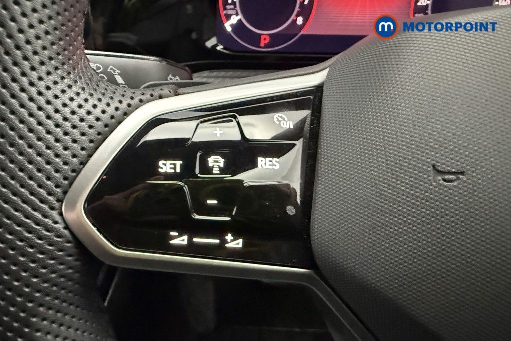 Volkswagen Golf R-Line Automatic Petrol Hatchback - Stock Number (1616972) - 14th supplementary image