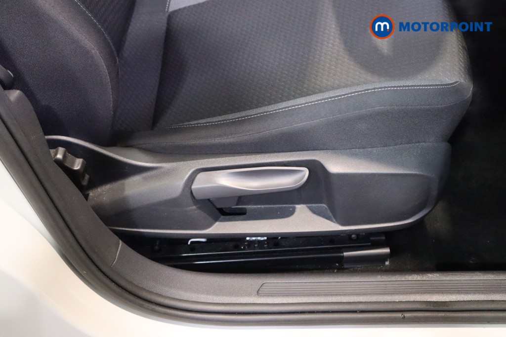 Volkswagen Taigo Life Manual Petrol SUV - Stock Number (1617188) - 16th supplementary image