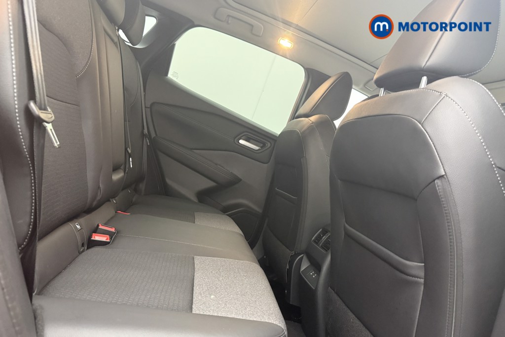 Nissan Qashqai N-Connecta Automatic Petrol SUV - Stock Number (1569901) - 9th supplementary image