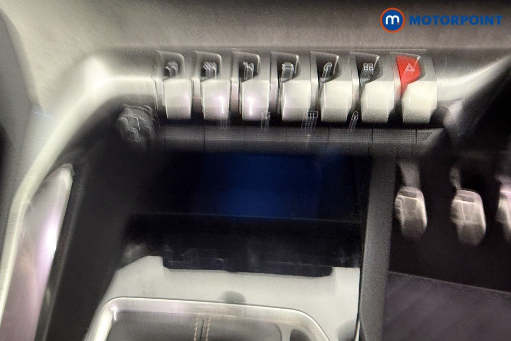 Peugeot 3008 GT Manual Diesel SUV - Stock Number (1588576) - 17th supplementary image