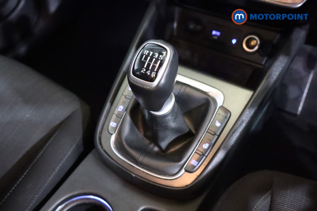 Hyundai Kona Premium Manual Petrol SUV - Stock Number (1593591) - 11th supplementary image