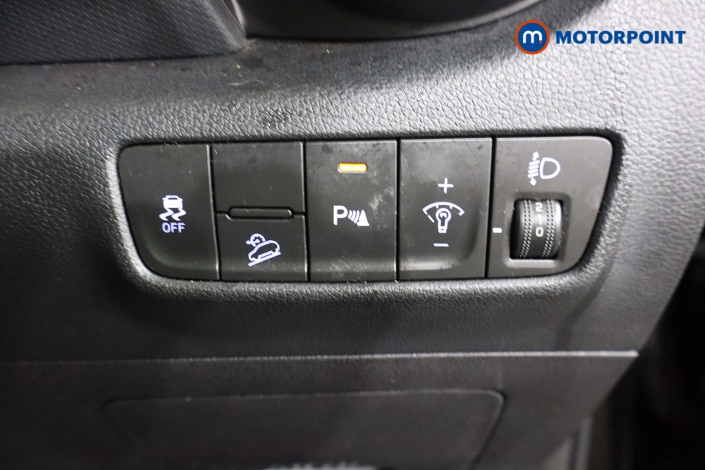 Hyundai Kona Premium Manual Petrol SUV - Stock Number (1593591) - 17th supplementary image