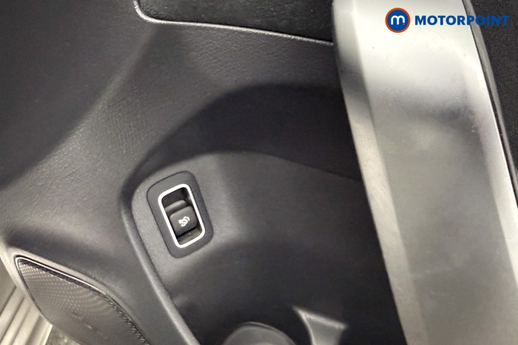 Mercedes-Benz A Class Amg Line Automatic Diesel Saloon - Stock Number (1593760) - 12th supplementary image