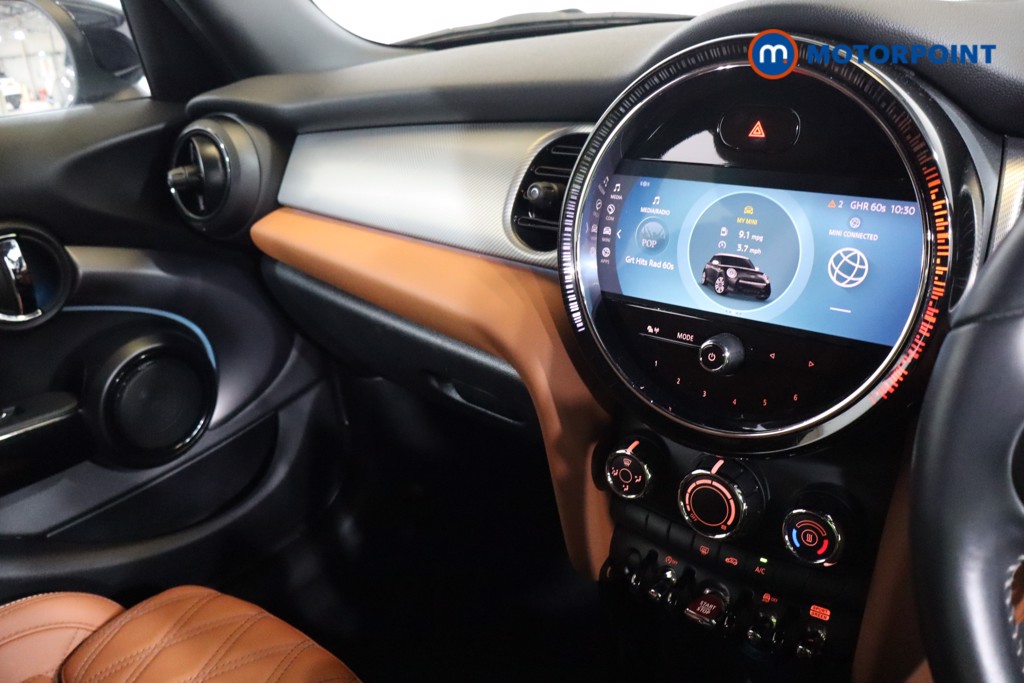 Mini Hatchback Cooper Exclusive Manual Petrol Hatchback - Stock Number (1605577) - 3rd supplementary image