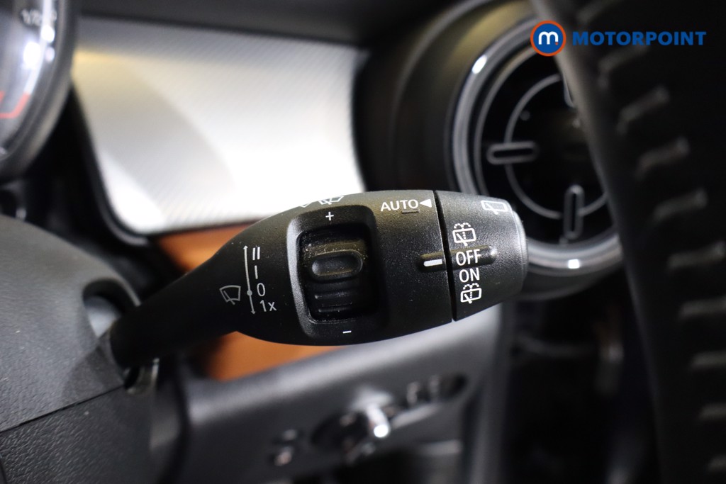 Mini Hatchback Cooper Exclusive Manual Petrol Hatchback - Stock Number (1605577) - 16th supplementary image