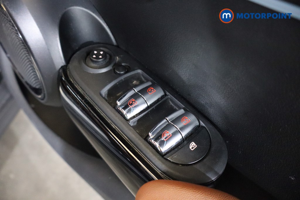 Mini Hatchback Cooper Exclusive Manual Petrol Hatchback - Stock Number (1605577) - 18th supplementary image