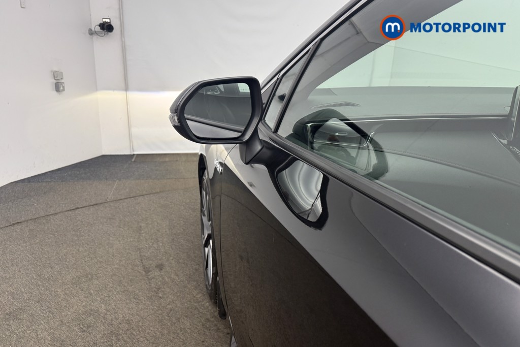 Toyota Corolla Excel Automatic Petrol-Electric Hybrid Estate - Stock Number (1608399) - 31st supplementary image