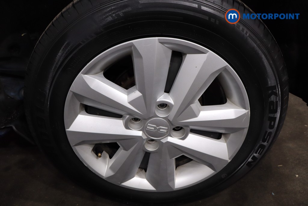 Dacia Sandero Expression Manual Petrol Hatchback - Stock Number (1608656) - 12th supplementary image