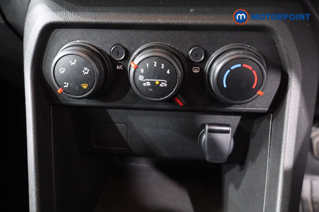 Dacia Sandero Expression Manual Petrol Hatchback - Stock Number (1608656) - 16th supplementary image