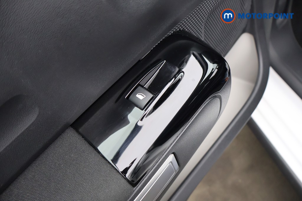 Citroen C3 Plus Manual Petrol Hatchback - Stock Number (1608695) - 30th supplementary image