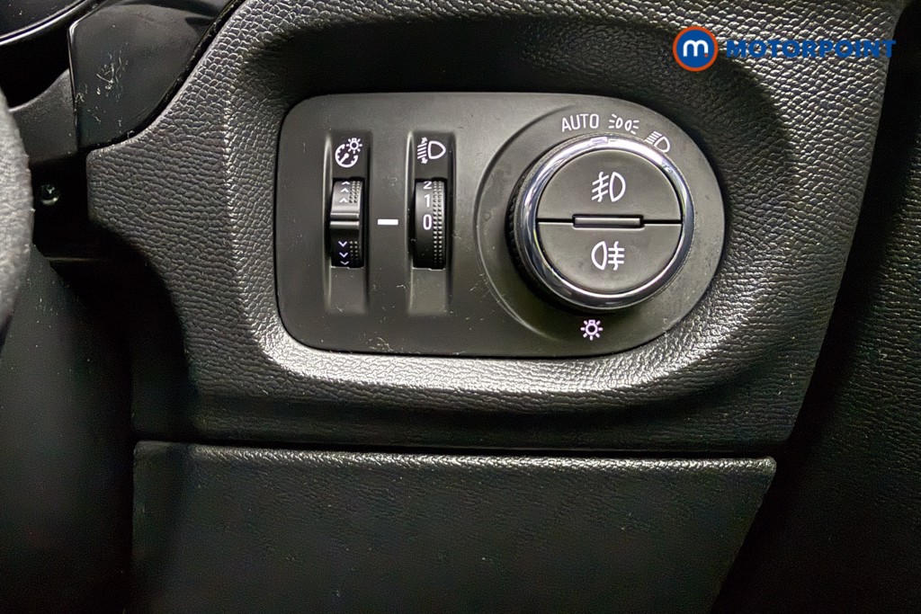 Vauxhall Corsa Elite Nav Manual Diesel Hatchback - Stock Number (1608717) - 17th supplementary image