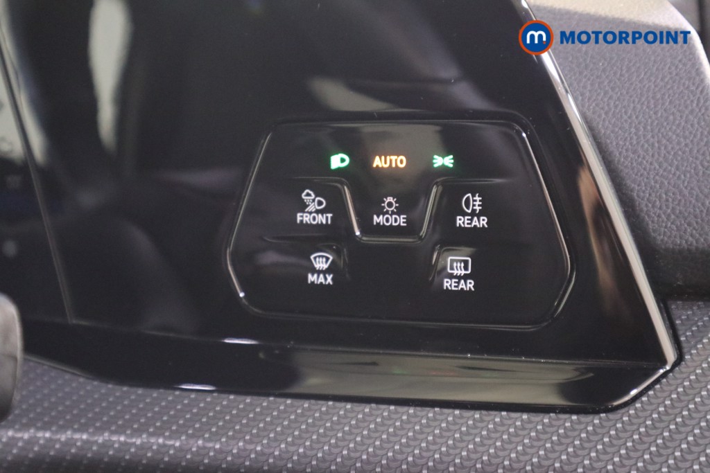 Volkswagen Golf R Automatic Petrol Hatchback - Stock Number (1609292) - 11th supplementary image