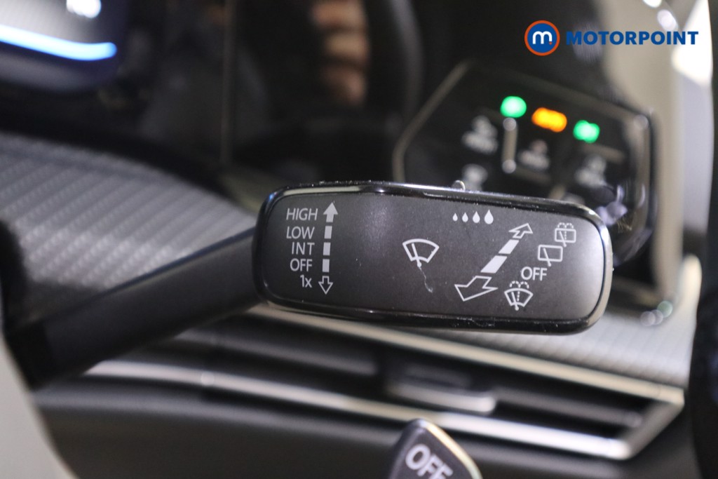 Volkswagen Golf R Automatic Petrol Hatchback - Stock Number (1609292) - 13th supplementary image