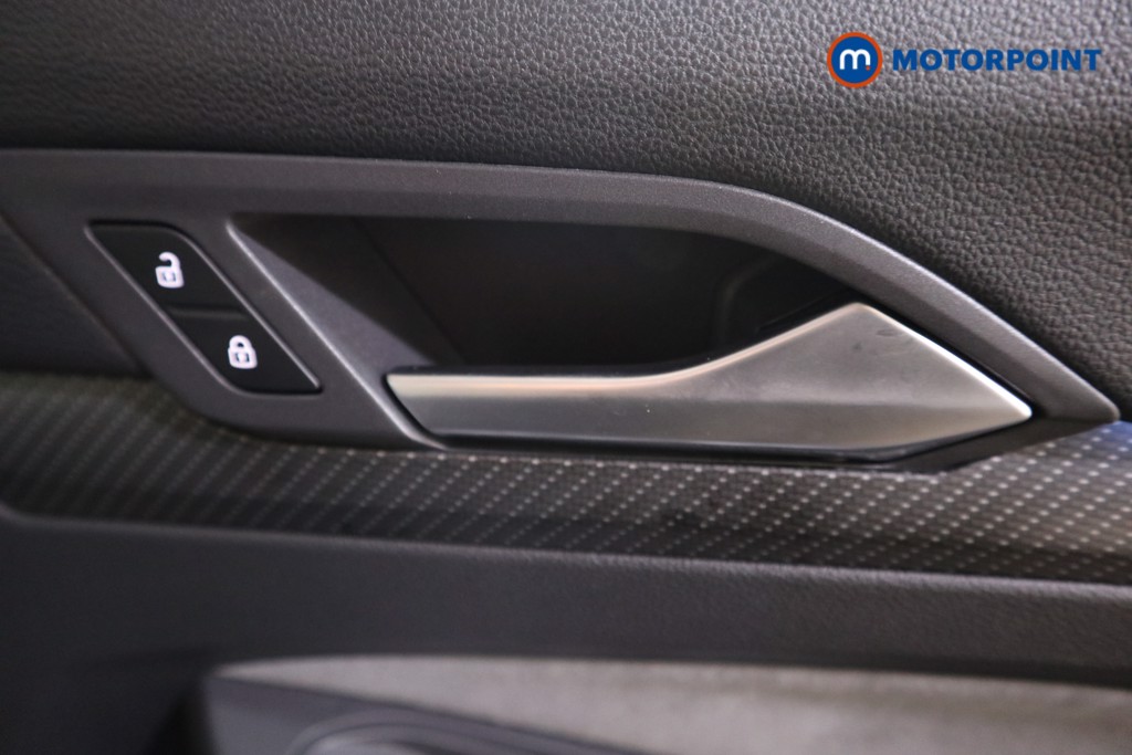 Volkswagen Golf R Automatic Petrol Hatchback - Stock Number (1609292) - 15th supplementary image