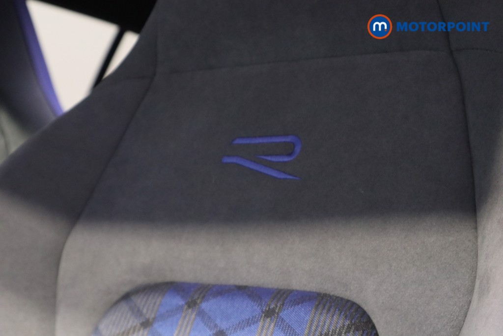 Volkswagen Golf R Automatic Petrol Hatchback - Stock Number (1609292) - 17th supplementary image