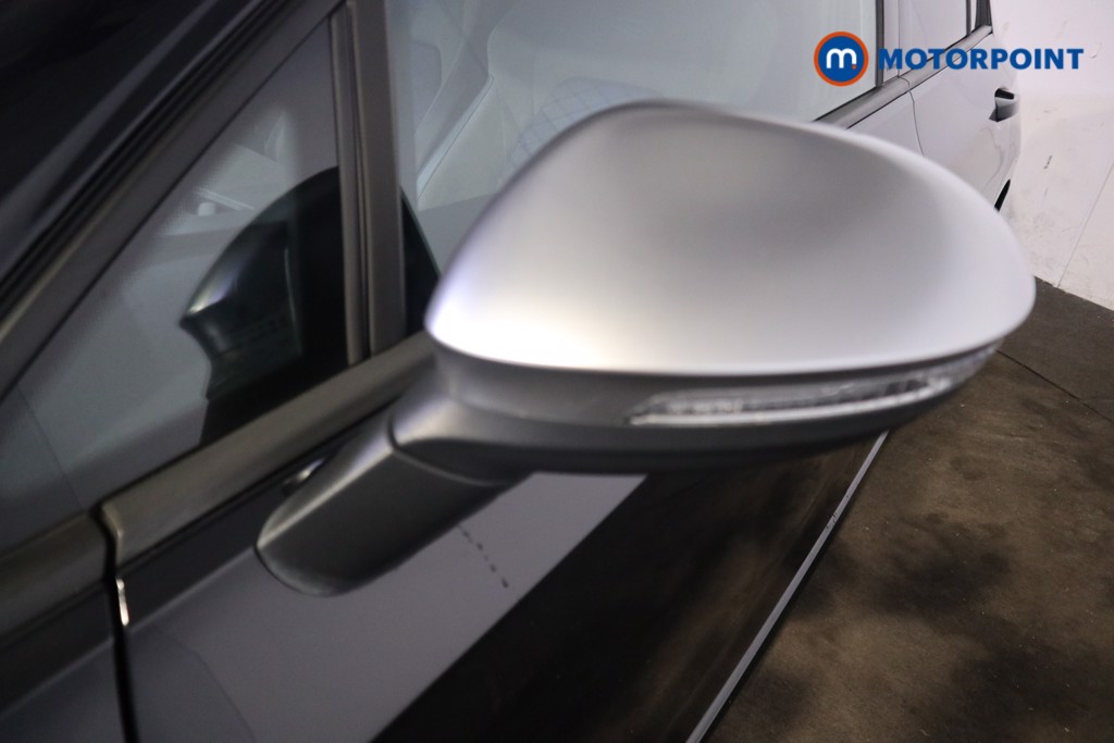 Volkswagen Golf R Automatic Petrol Hatchback - Stock Number (1609292) - 35th supplementary image