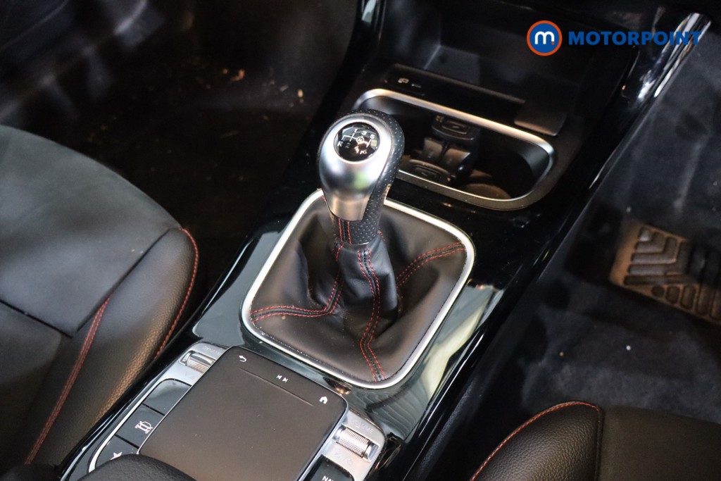 Mercedes-Benz A Class Amg Line Manual Petrol Hatchback - Stock Number (1610164) - 11th supplementary image