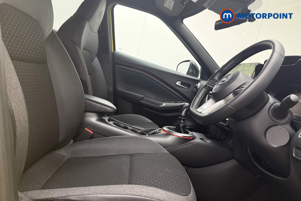 Nissan Juke N-Connecta Manual Petrol SUV - Stock Number (1610391) - 8th supplementary image