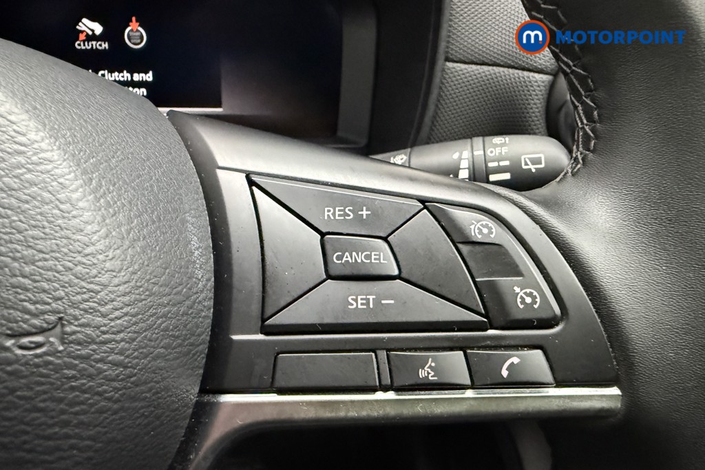 Nissan Juke N-Connecta Manual Petrol SUV - Stock Number (1610391) - 15th supplementary image