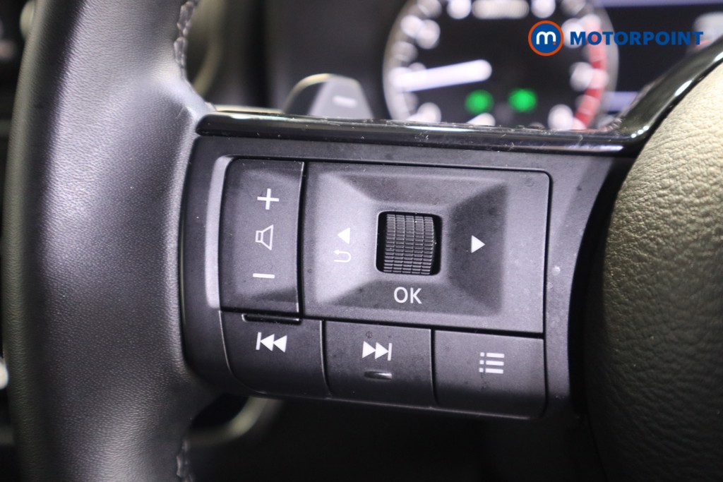 Nissan Qashqai Acenta Premium Automatic Petrol SUV - Stock Number (1610456) - 5th supplementary image