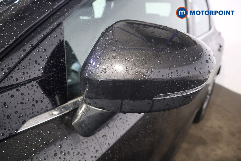 Nissan Qashqai Acenta Premium Automatic Petrol SUV - Stock Number (1610456) - 32nd supplementary image